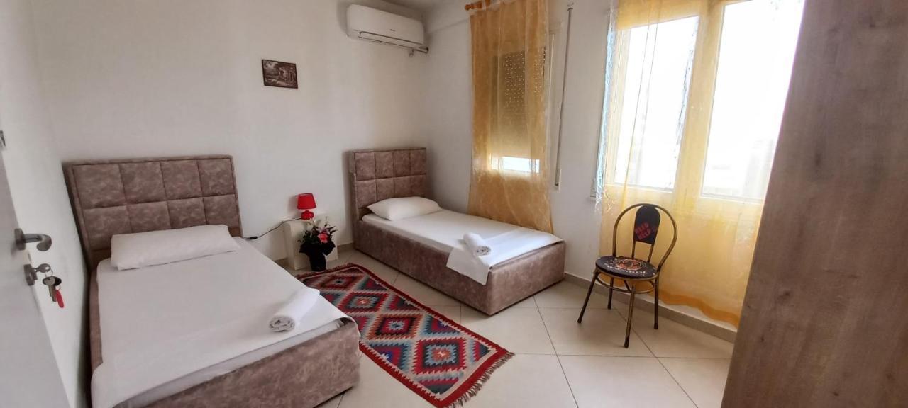 Guesthouse Bela Тирана Екстериор снимка