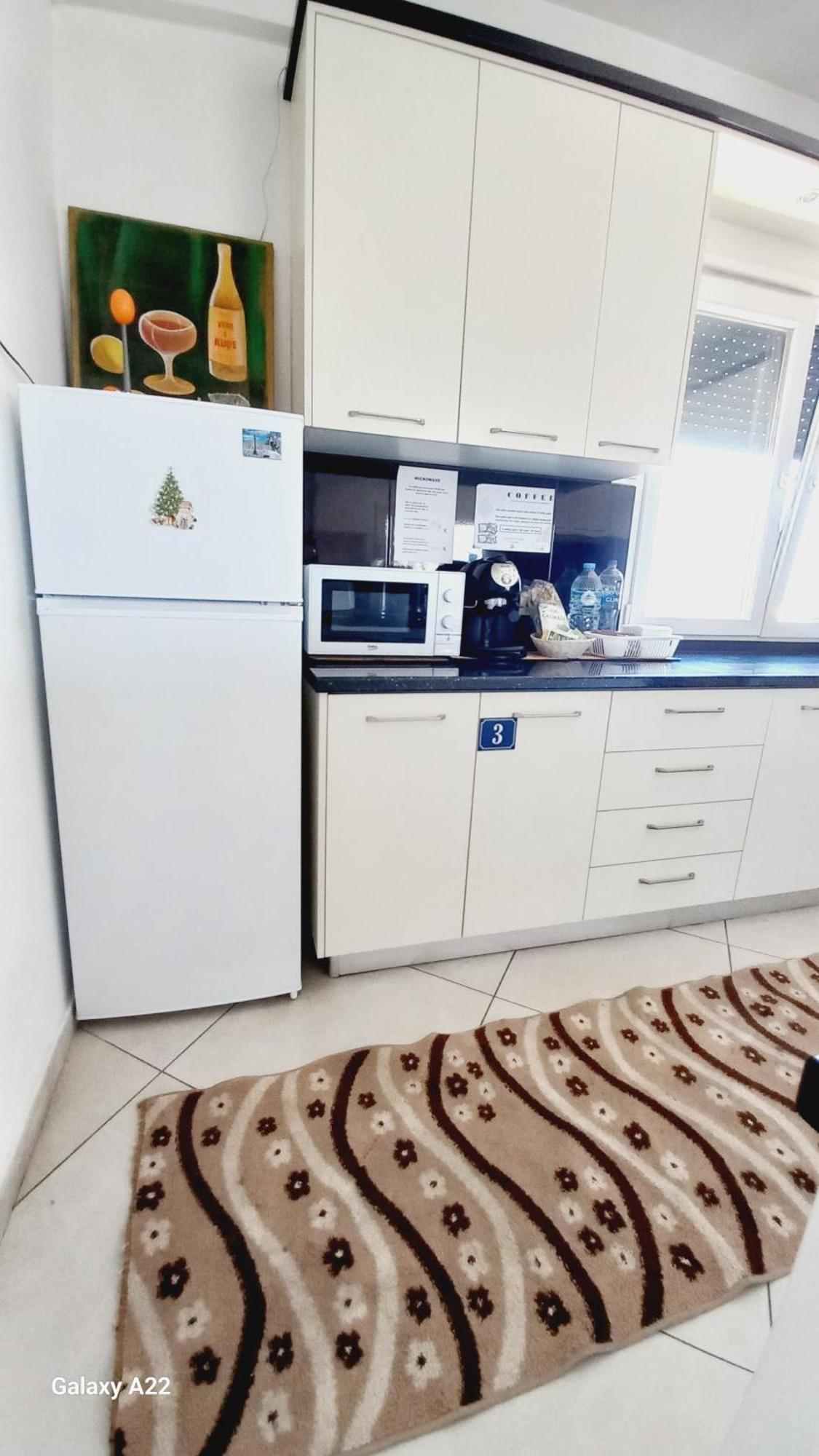 Guesthouse Bela Тирана Екстериор снимка